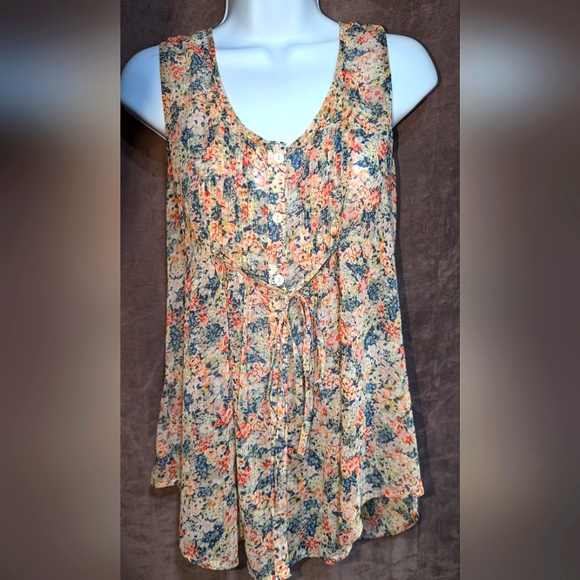 American Rag Floral Chiffon Sleeveless Swing Top - Picture 1 of 3